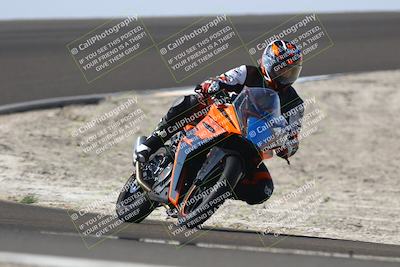 media/Nov-01-2025-TrackDaz (Sat) [[2b4d5192bc]]/B Group/1220pm (Turn 2 Outside)/